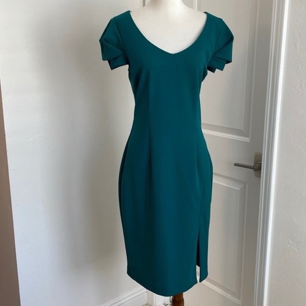 Trina Turk Green Sheath Midi Dress with Flutter Cap Sleeves Size 4